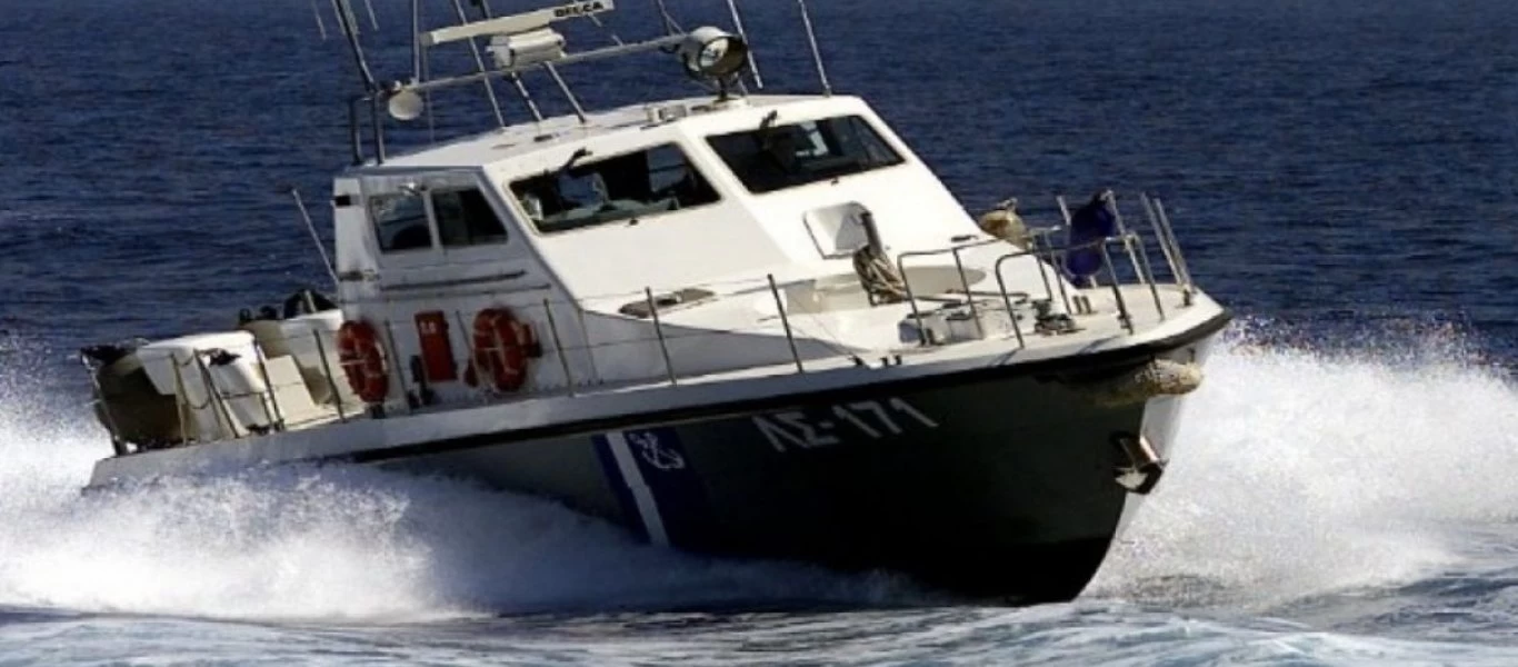 Βυθίστηκε θαλαμηγός στο Αίγιο μετά από πυρκαγιά (upd)